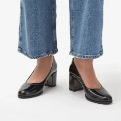 Freva 55 Court|Clarks Outlet
