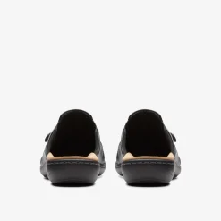 Laurieann Bay|Clarks