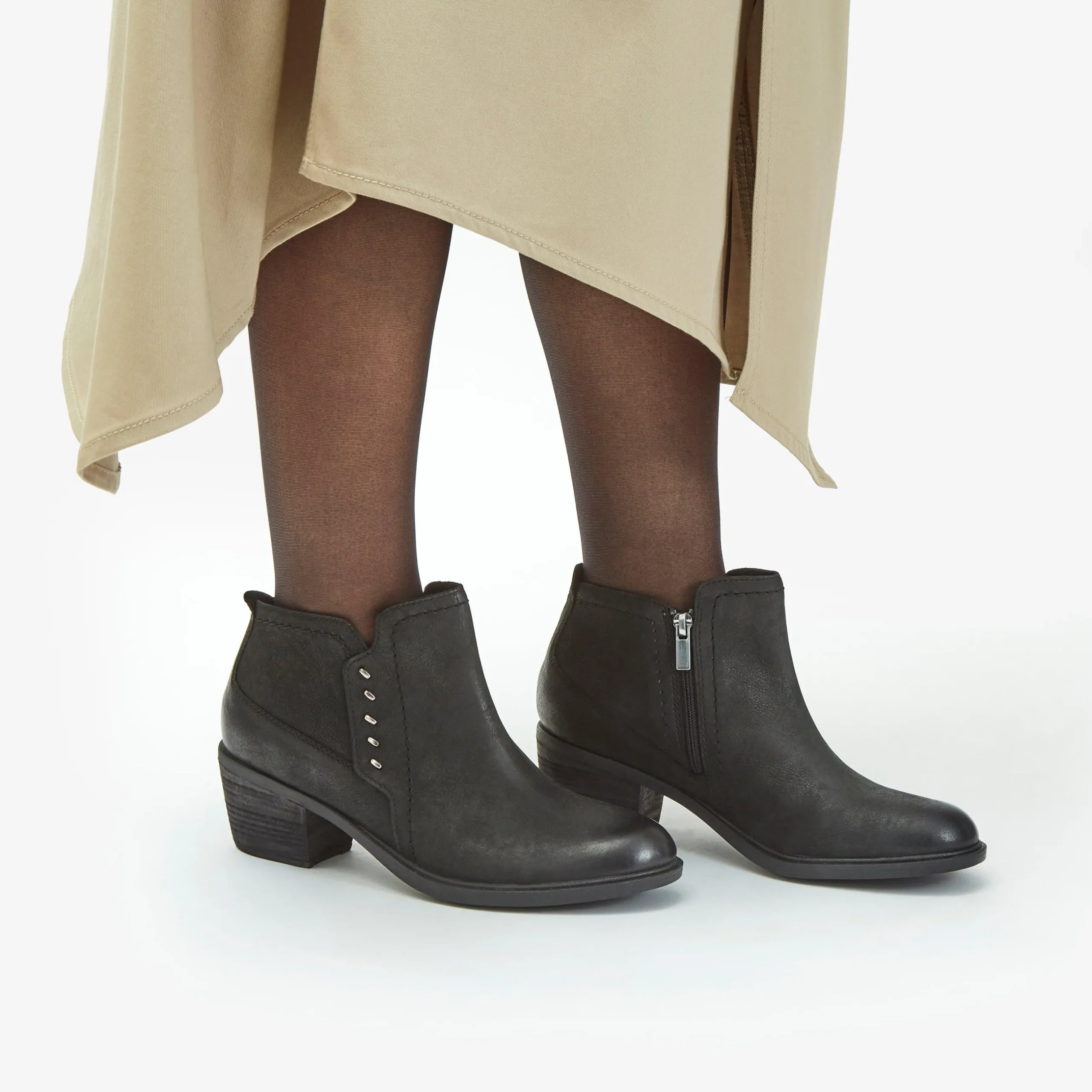 Neva Lo|Clarks Hot