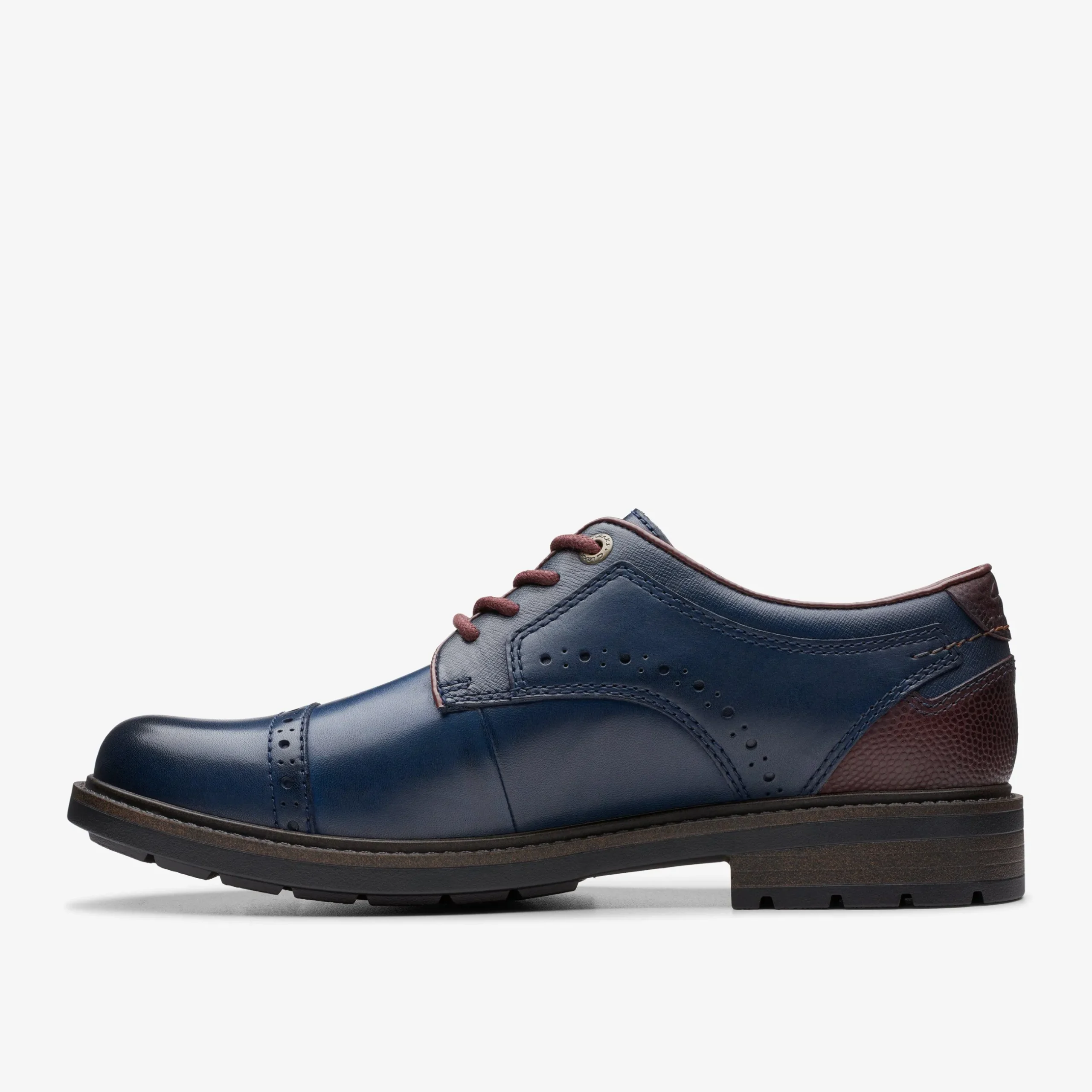 Un Shire Vibe|Clarks Discount